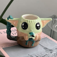 GROGU MUG EATING