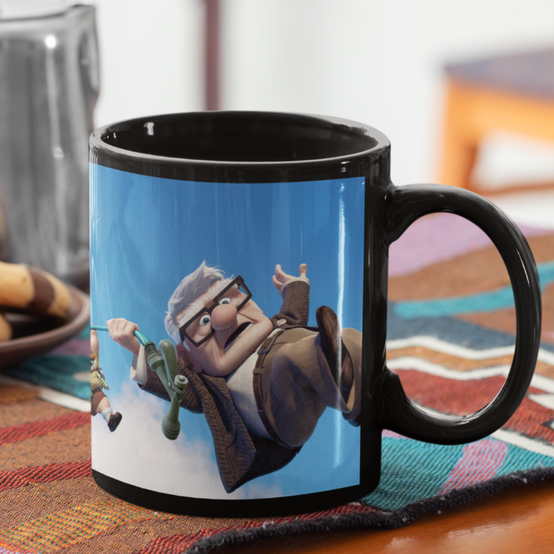 TAZA UP PIXAR